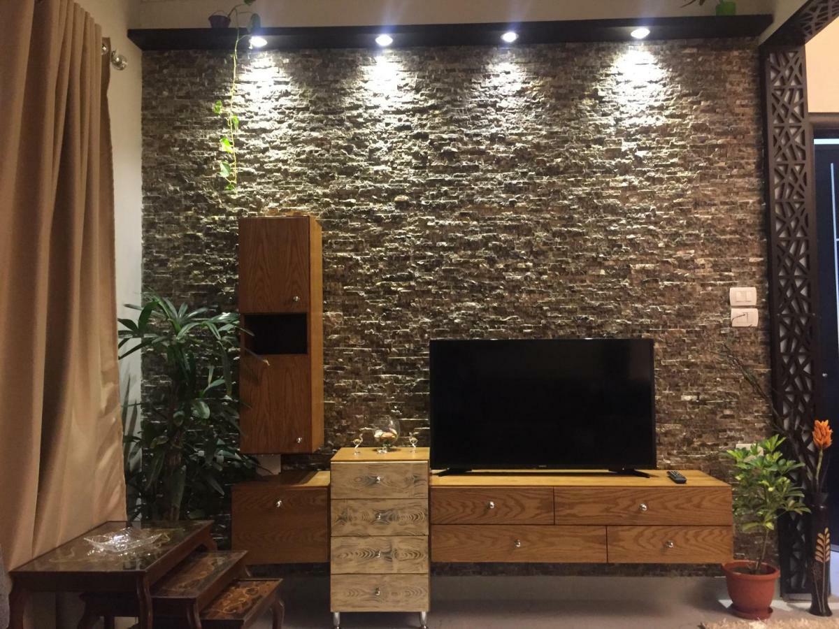 The Place Apartment *